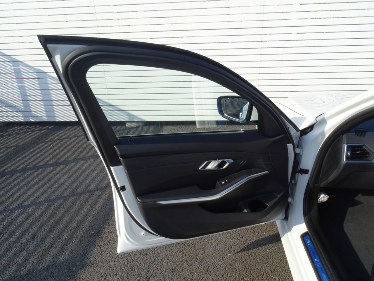 G20 320d xDrive RHD Saloon