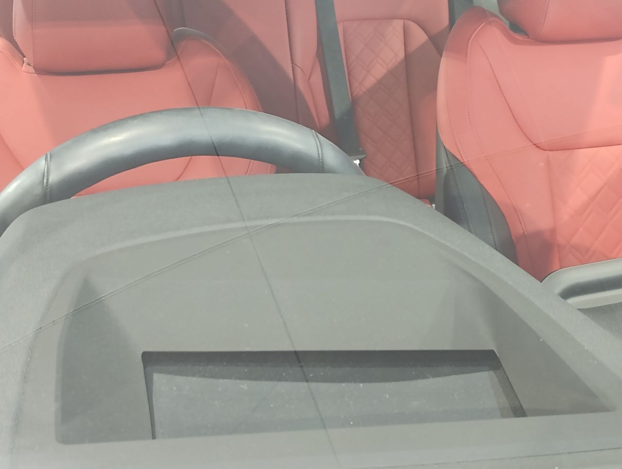G20 330e Saloon RHD