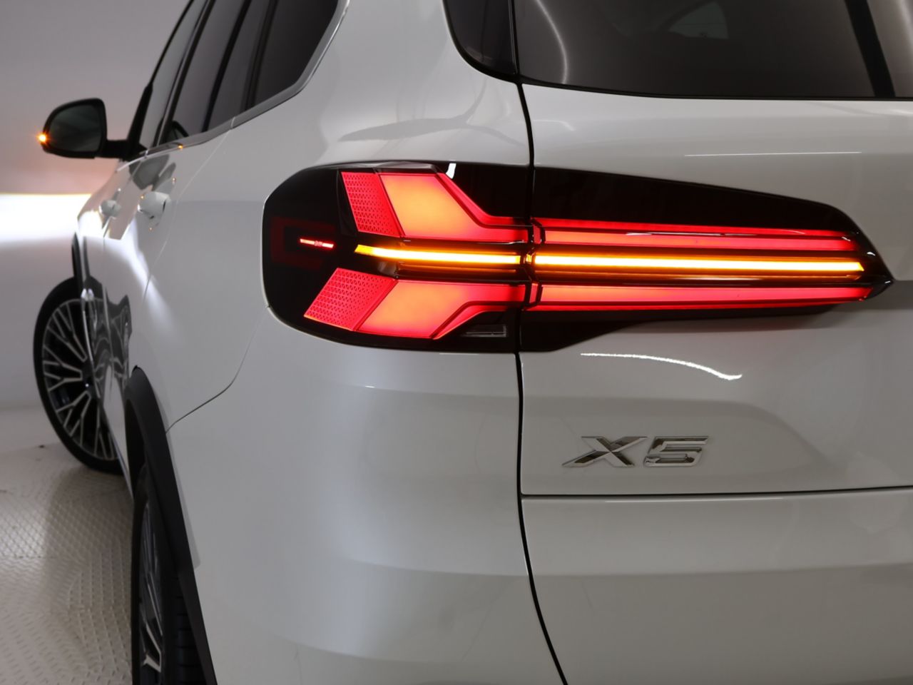 X5 xDrive30d RHD