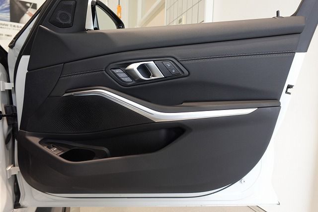 G20 320i Saloon LCI RHD MX
