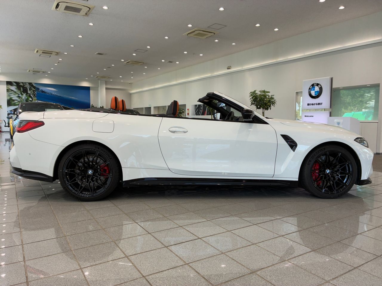 G83 M4 Competition M xDrive Competition RHD