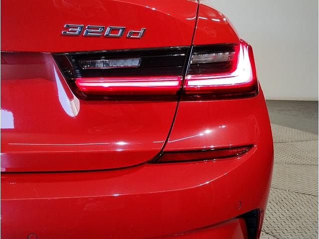 G20 320d xDrive RHD Saloon