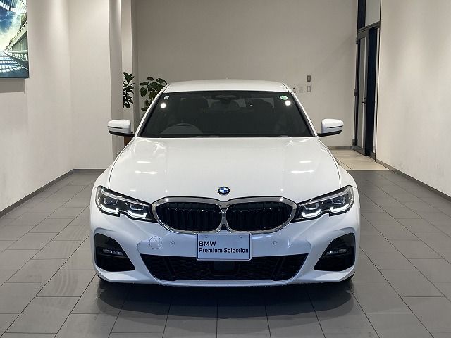 G20 320d xDrive RHD Saloon