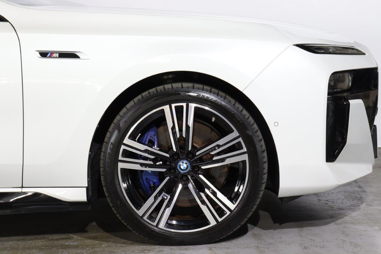 i7 xDrive60 Sedan RHD