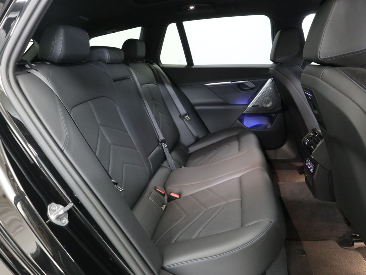 BMW i5 eDrive40 M Sport RHD