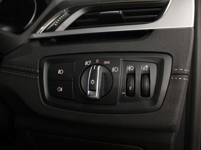 X1 sDrive18i RHD
