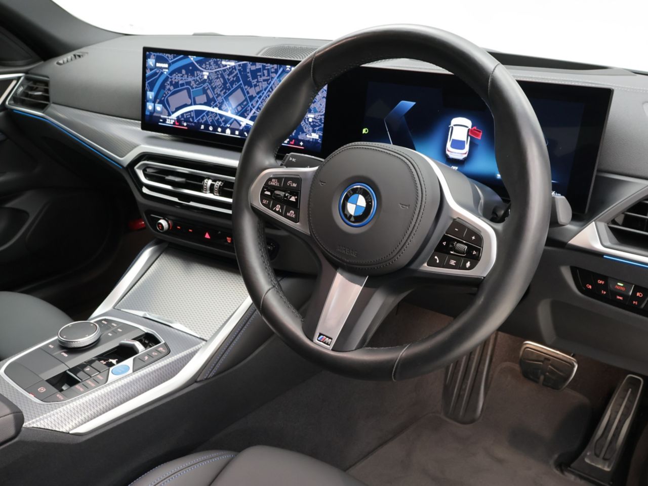 G26 i4 eDrive40 RHD