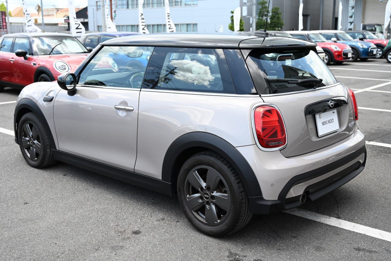 MINI Cooper F56 RHD