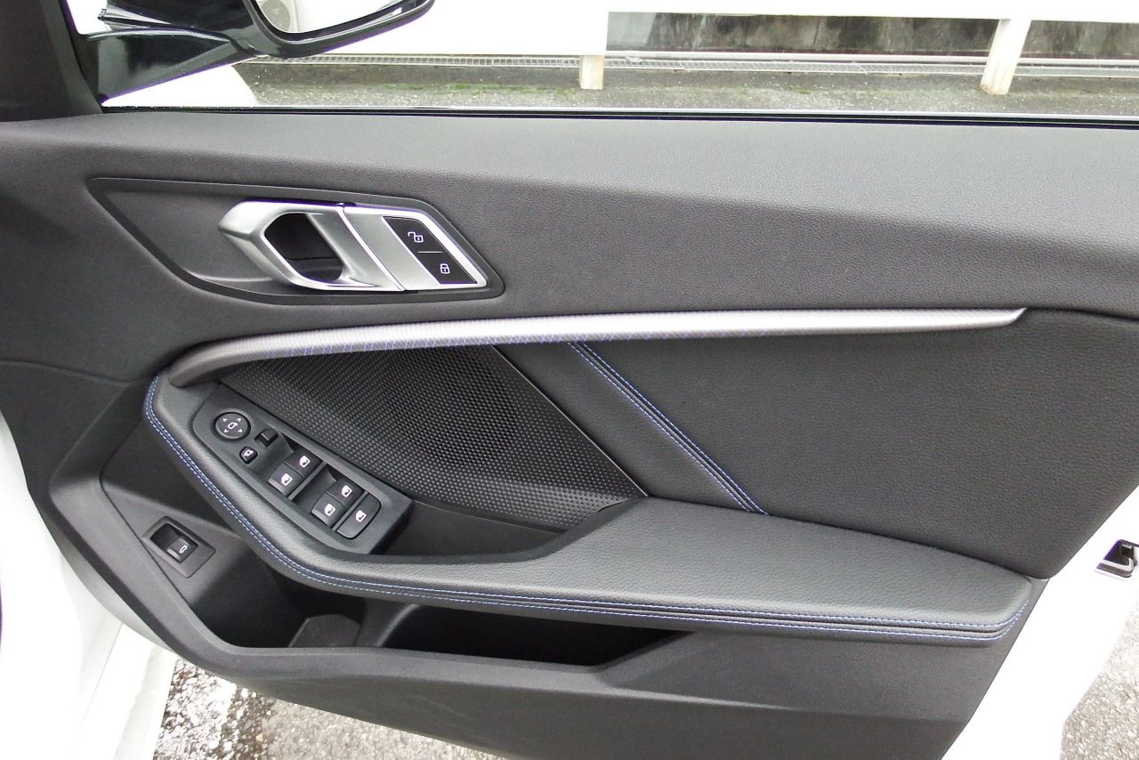 F40 118d Sports Hatch 5-door B47 2.0d