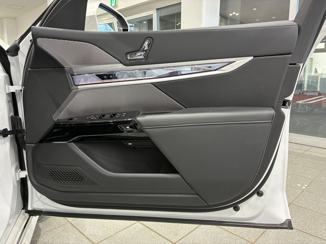 i7 xDrive60 Sedan RHD