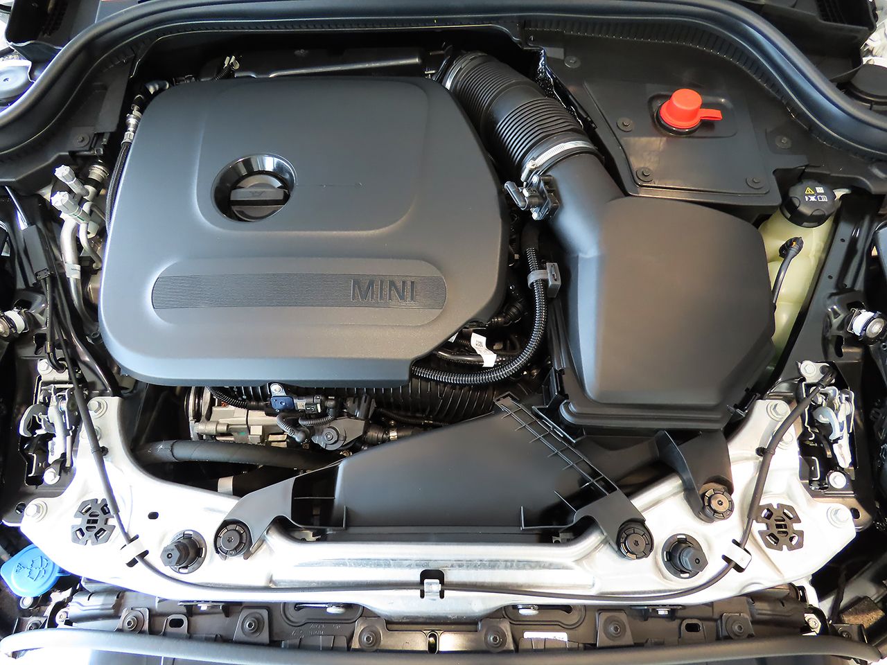 F66 MINI Cooper C 3Dr