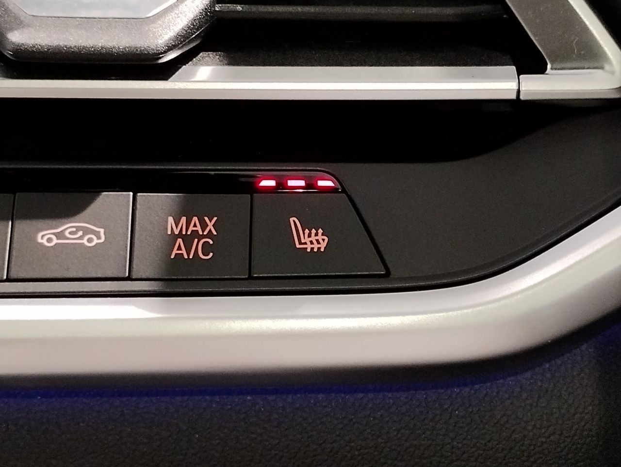 X* M50i RHD