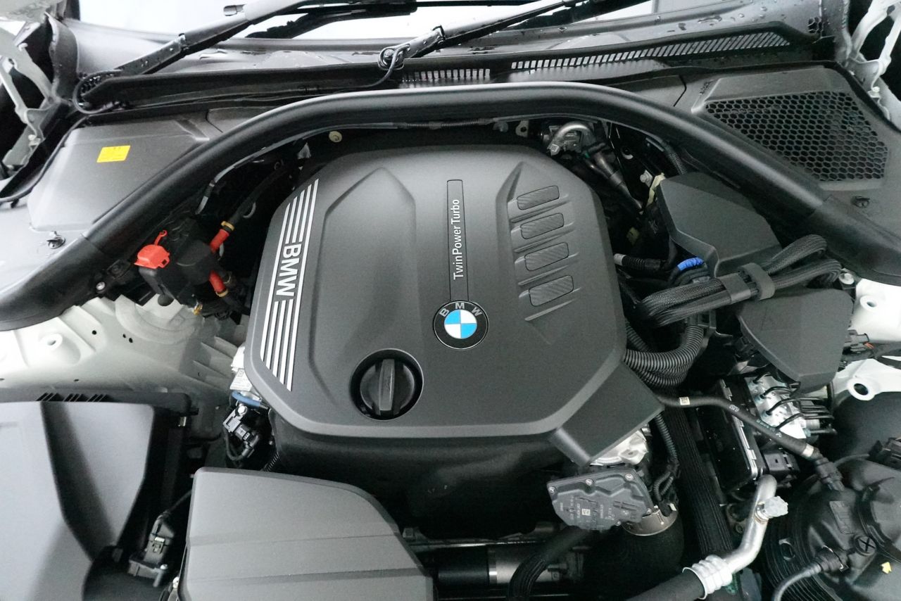 320d xDrive Berline RHD