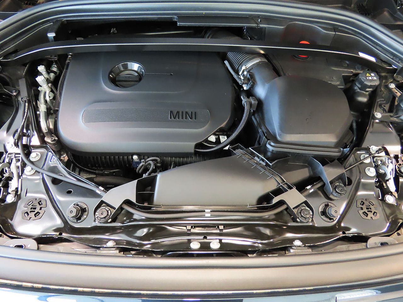 U25 MINI John Cooper Works Countryman ALL4