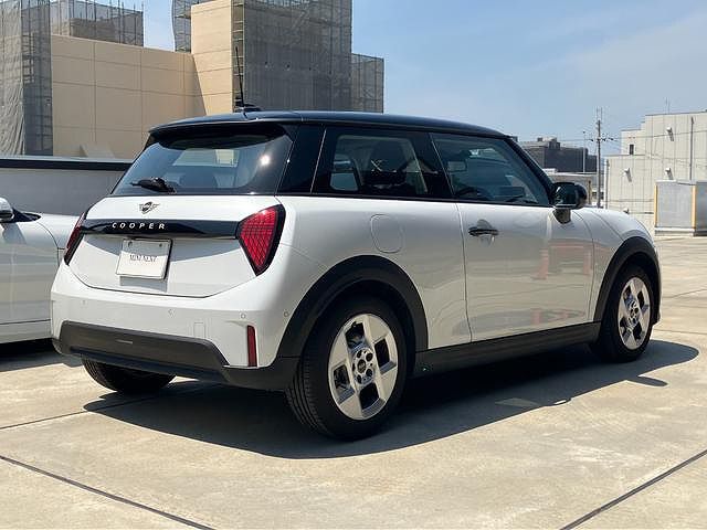 F66 MINI Cooper C 3Dr