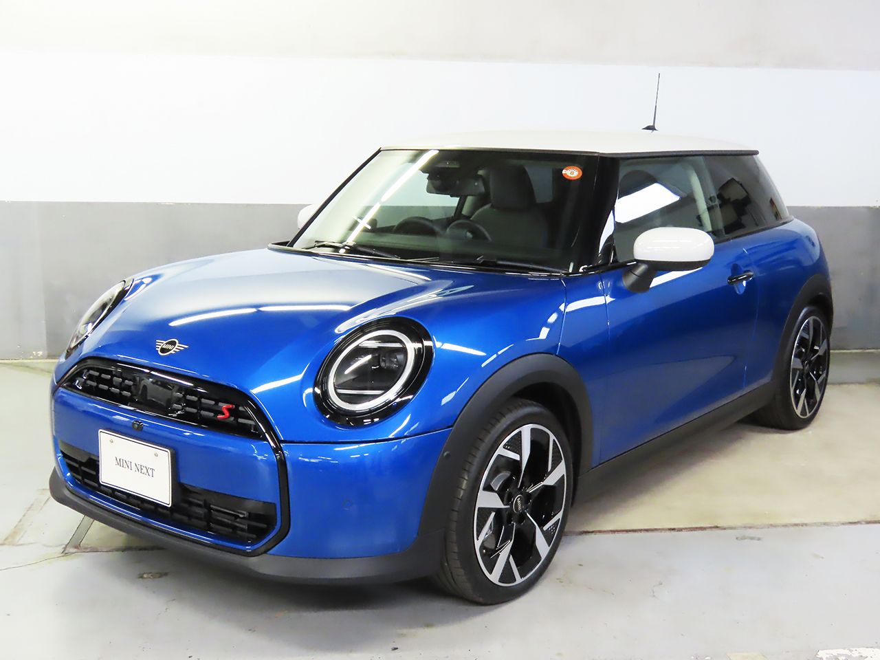 THE NEW MINI COOPER (3 DOOR) S