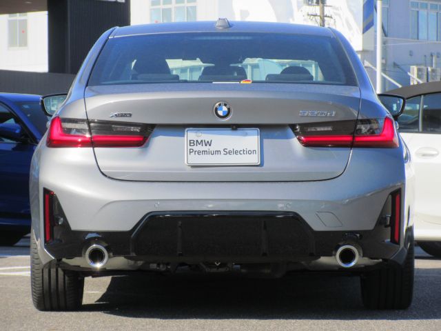 320d xDrive Berline RHD
