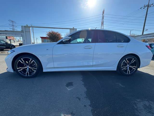 320d xDrive Berline RHD