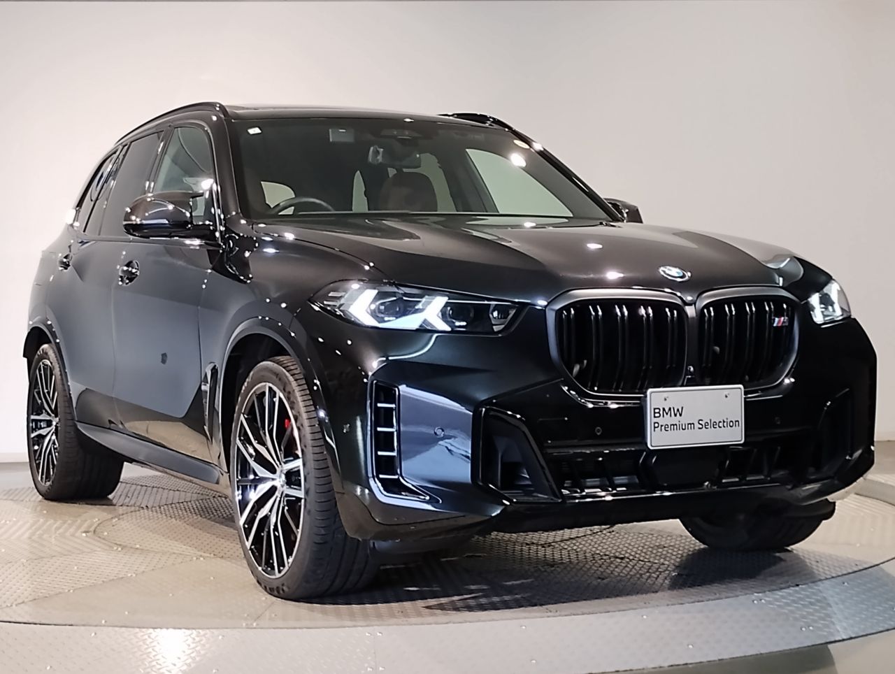 X5 M60i xDrive RHD
