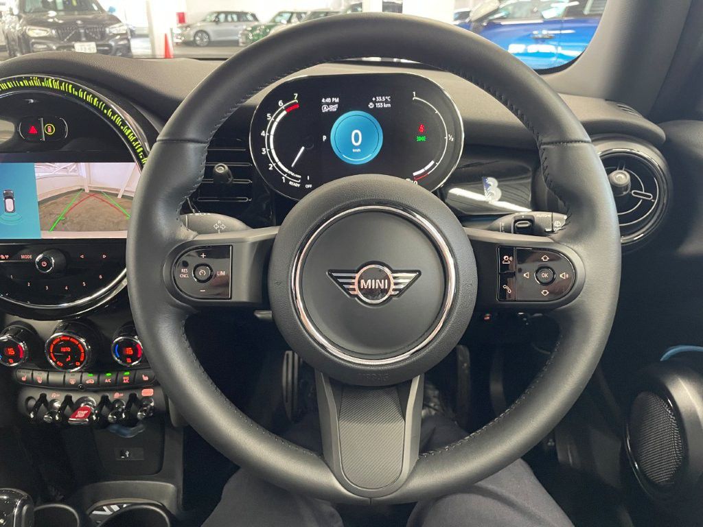 MINI Cooper F56 RHD