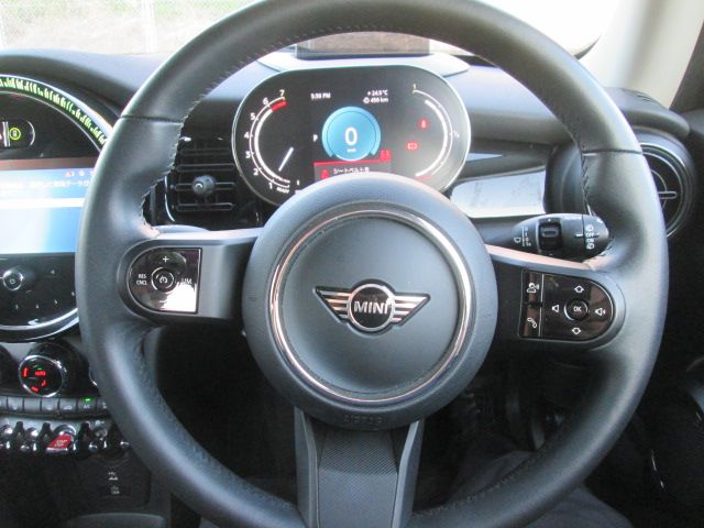 MINI Cooper F56 RHD