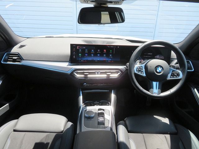 320d xDrive Berline RHD