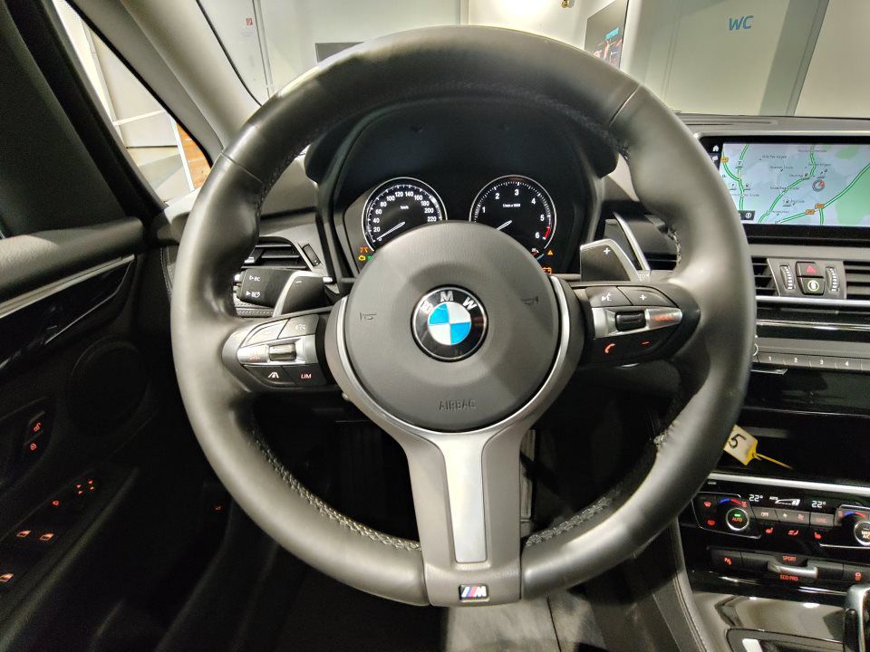 BMW 218