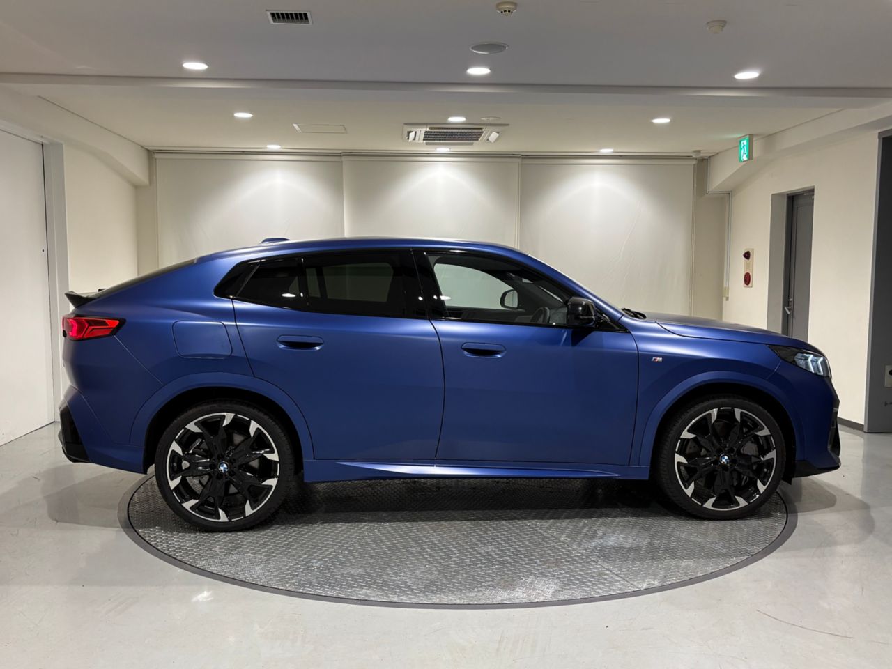 X2 M35i xDrive RHD