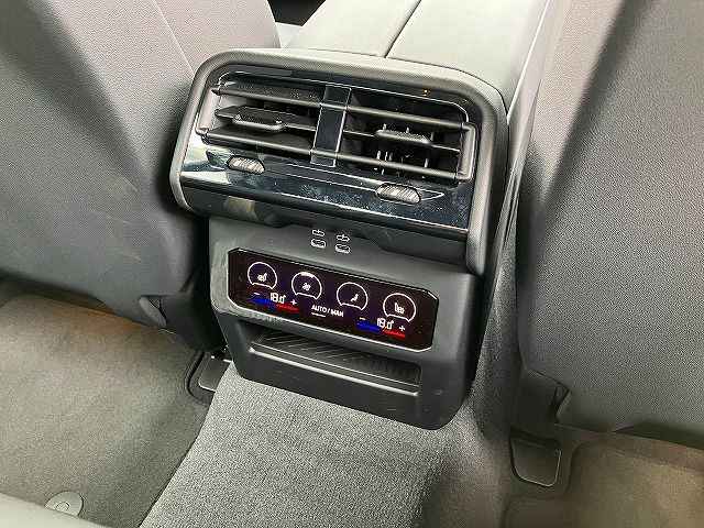 520i Sedan RHD