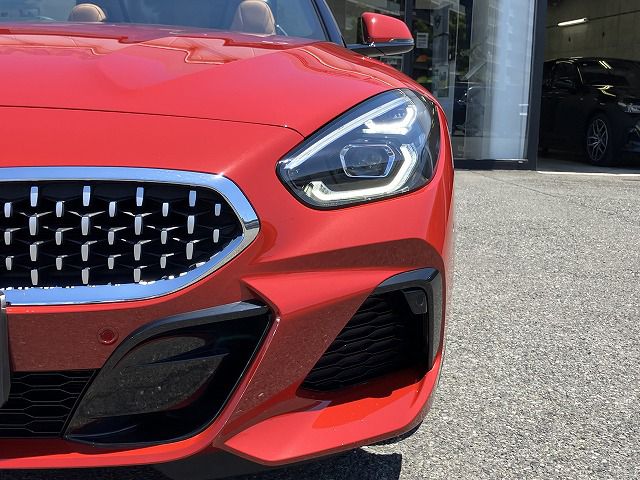 G29 z4 sDrive20i RHD
