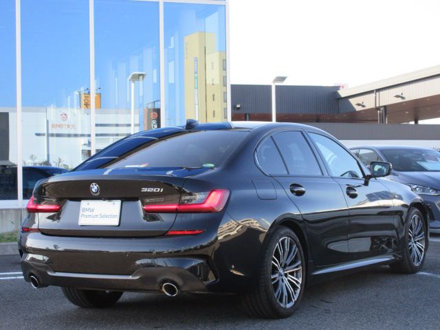 G20 320i Saloon RHD TU