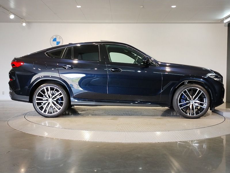 X* xDrive30d RHD