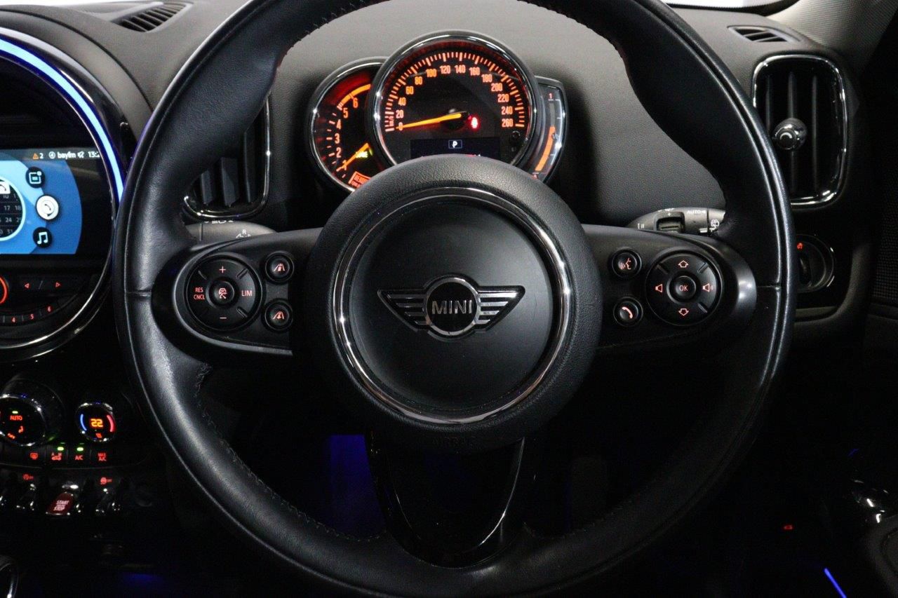 MINI CROSSOVER COOPER D