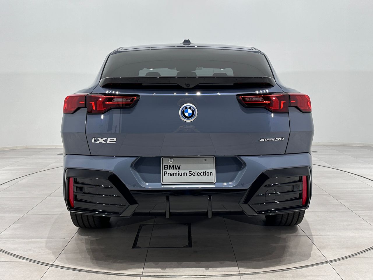 iX2 xDrive30 MSP