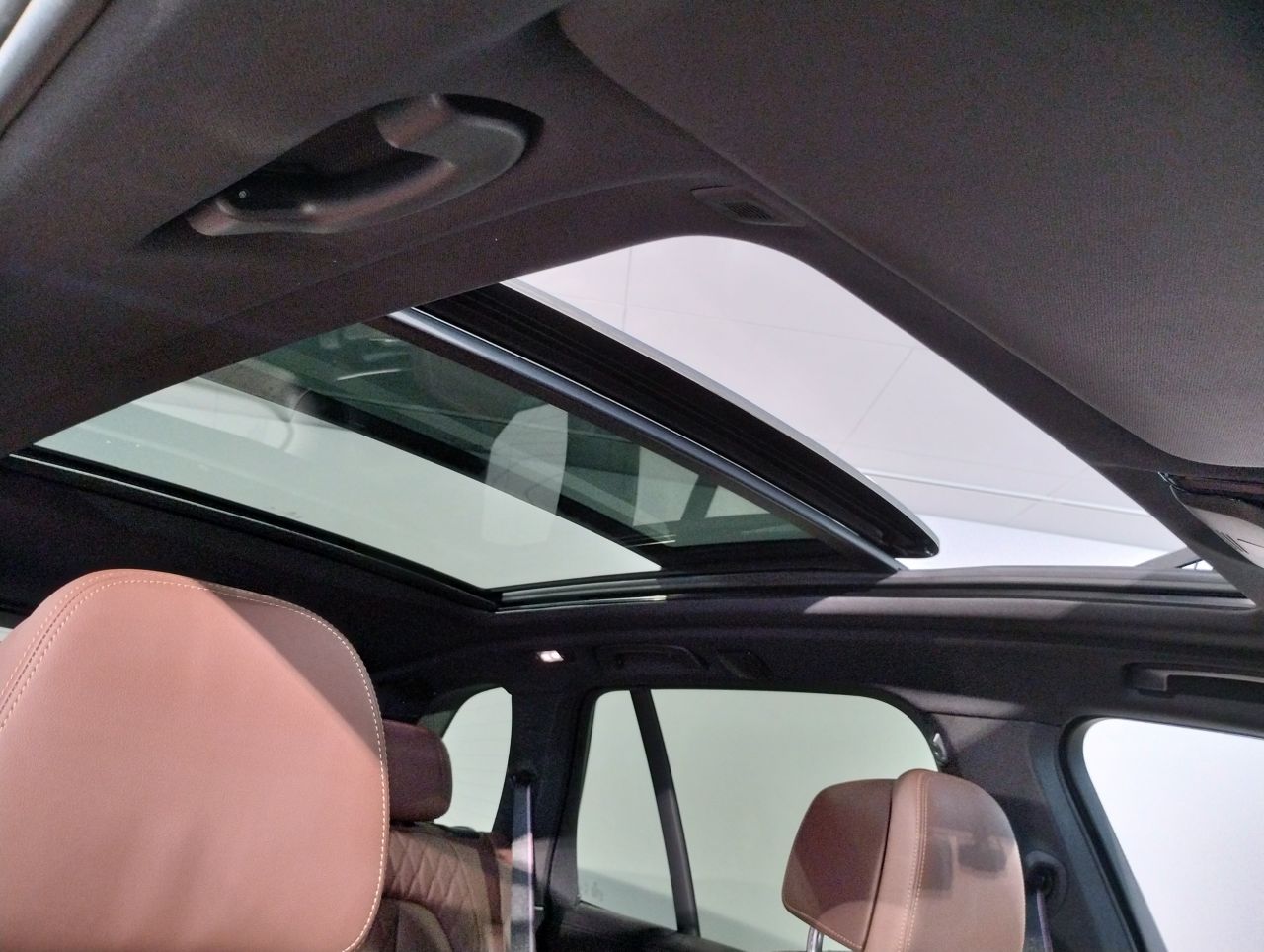 X5 M60i xDrive RHD