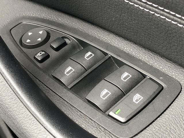 X1 sDrive18i RHD