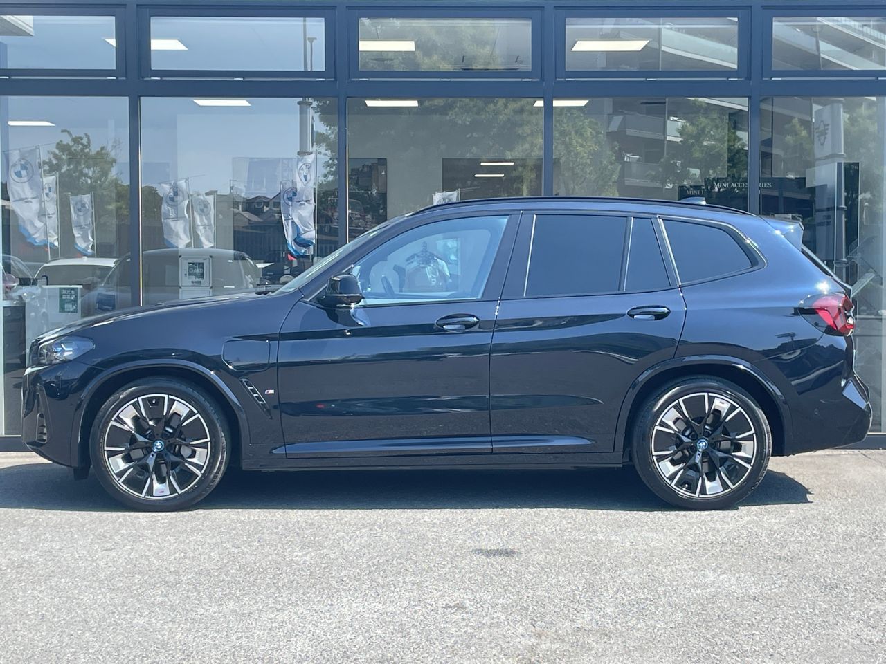 G08 iX3 BEV RHD
