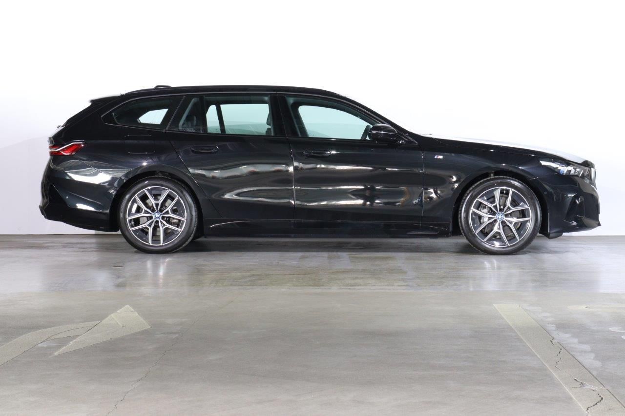 BMW i5 eDrive40 M Sport RHD