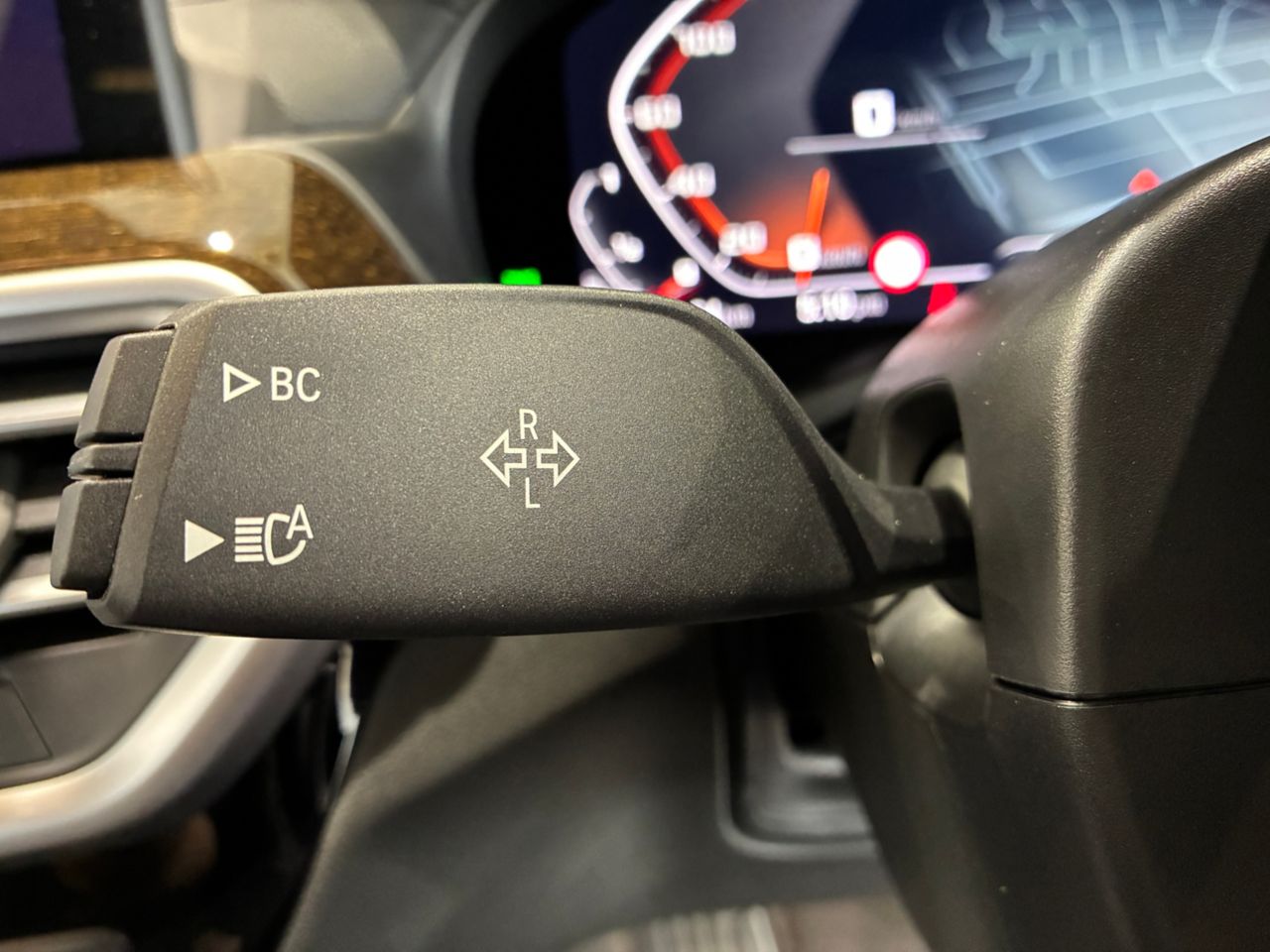 G01 X3 M40i RHD LCI ZA
