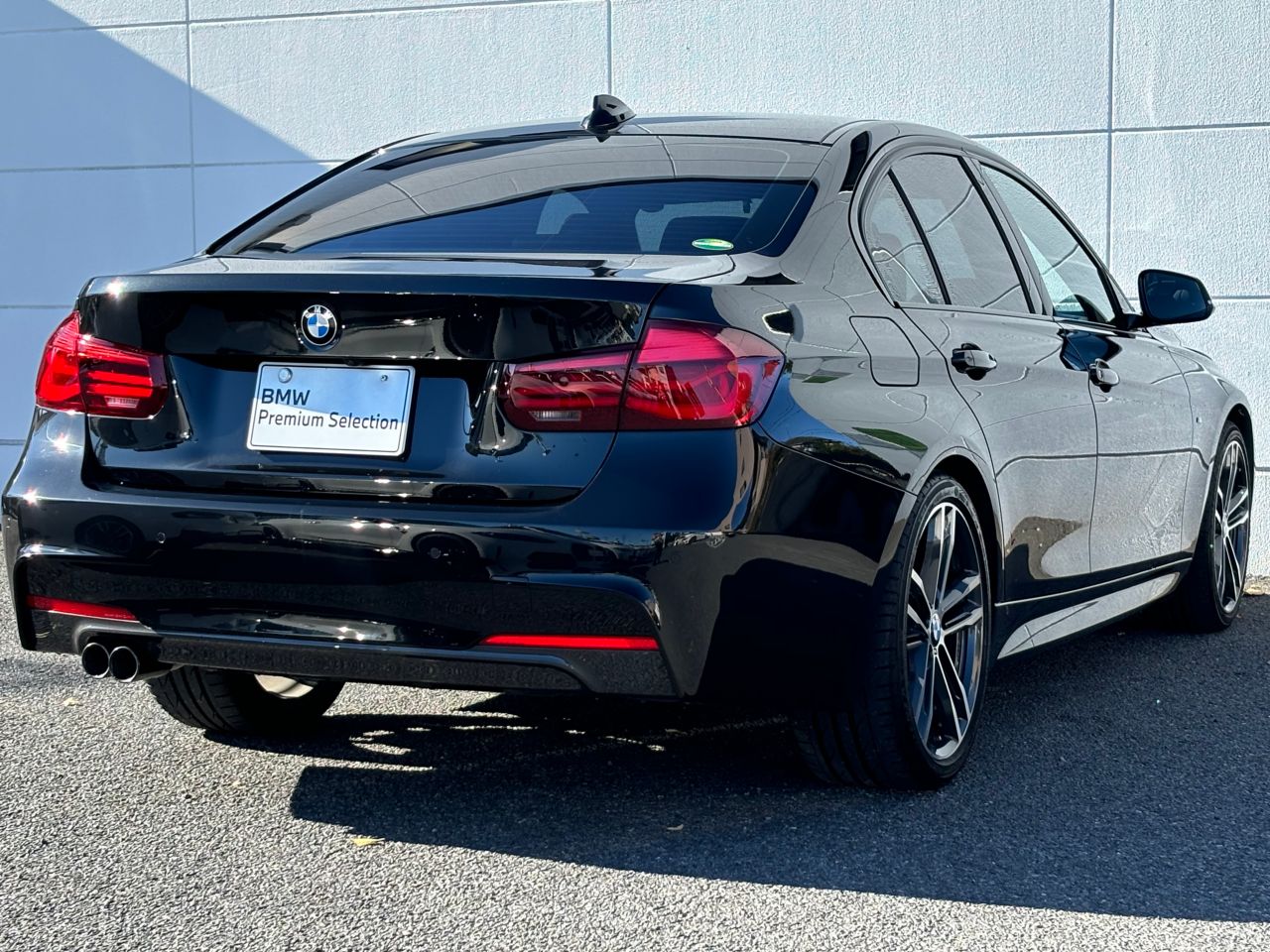 320D SEDAN RHD