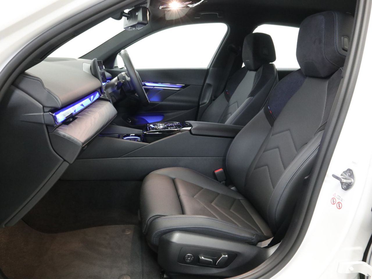 BMW i5 eDrive40 Sedan RHD