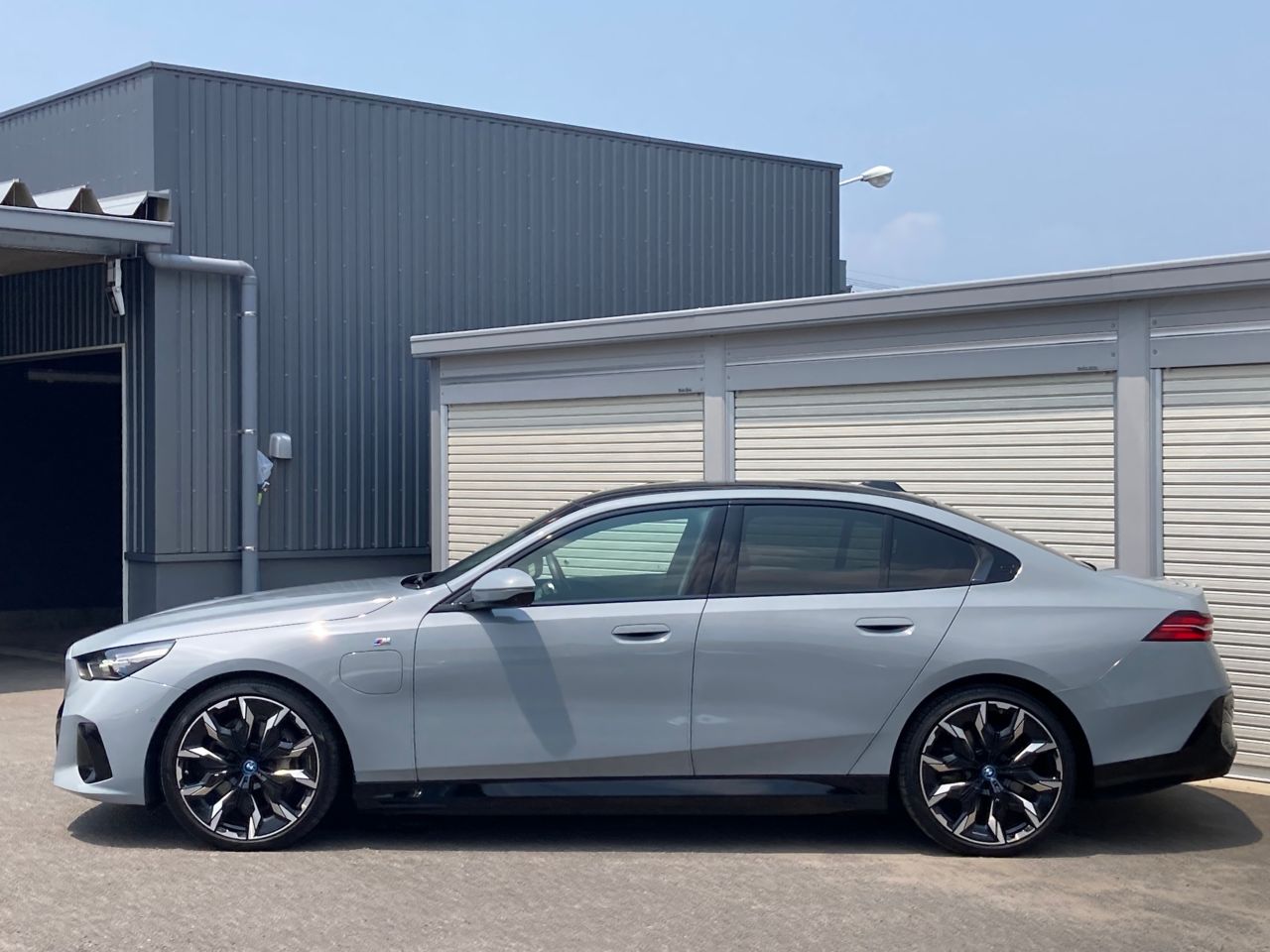 BMW i5 eDrive40 Sedan RHD