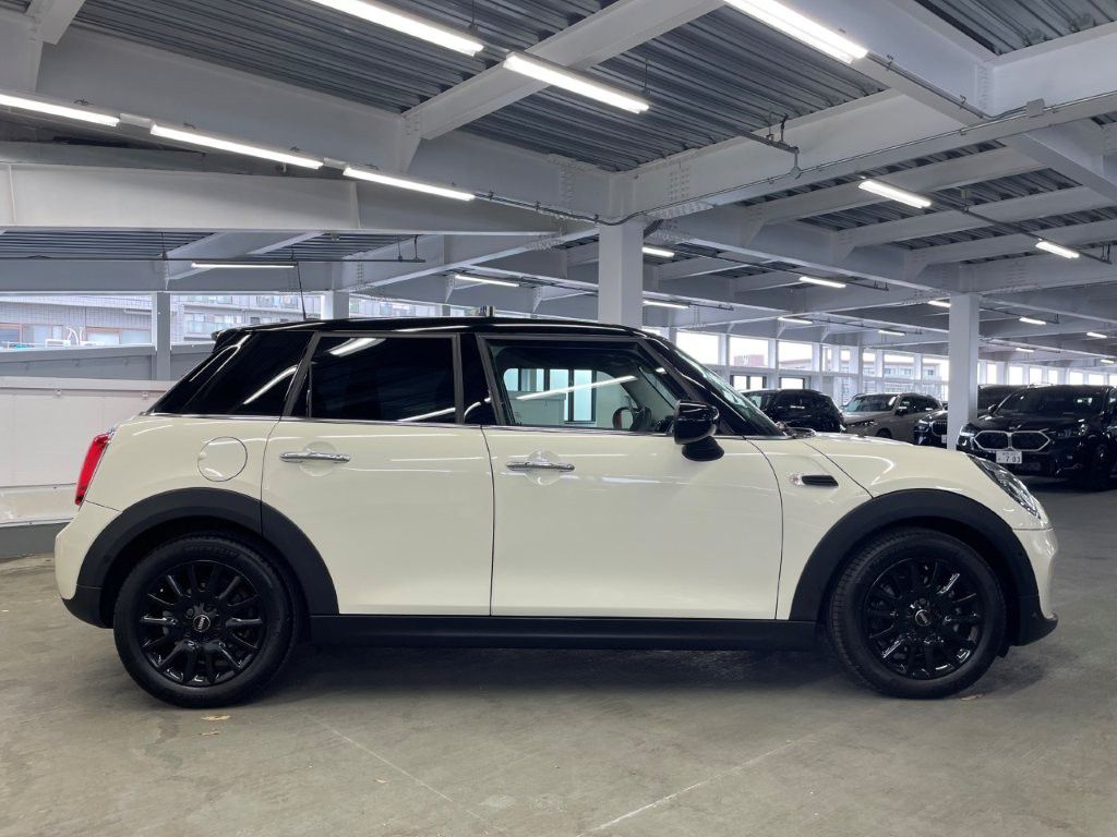 F55 MINI Cooper 5-Door Hatch LCI