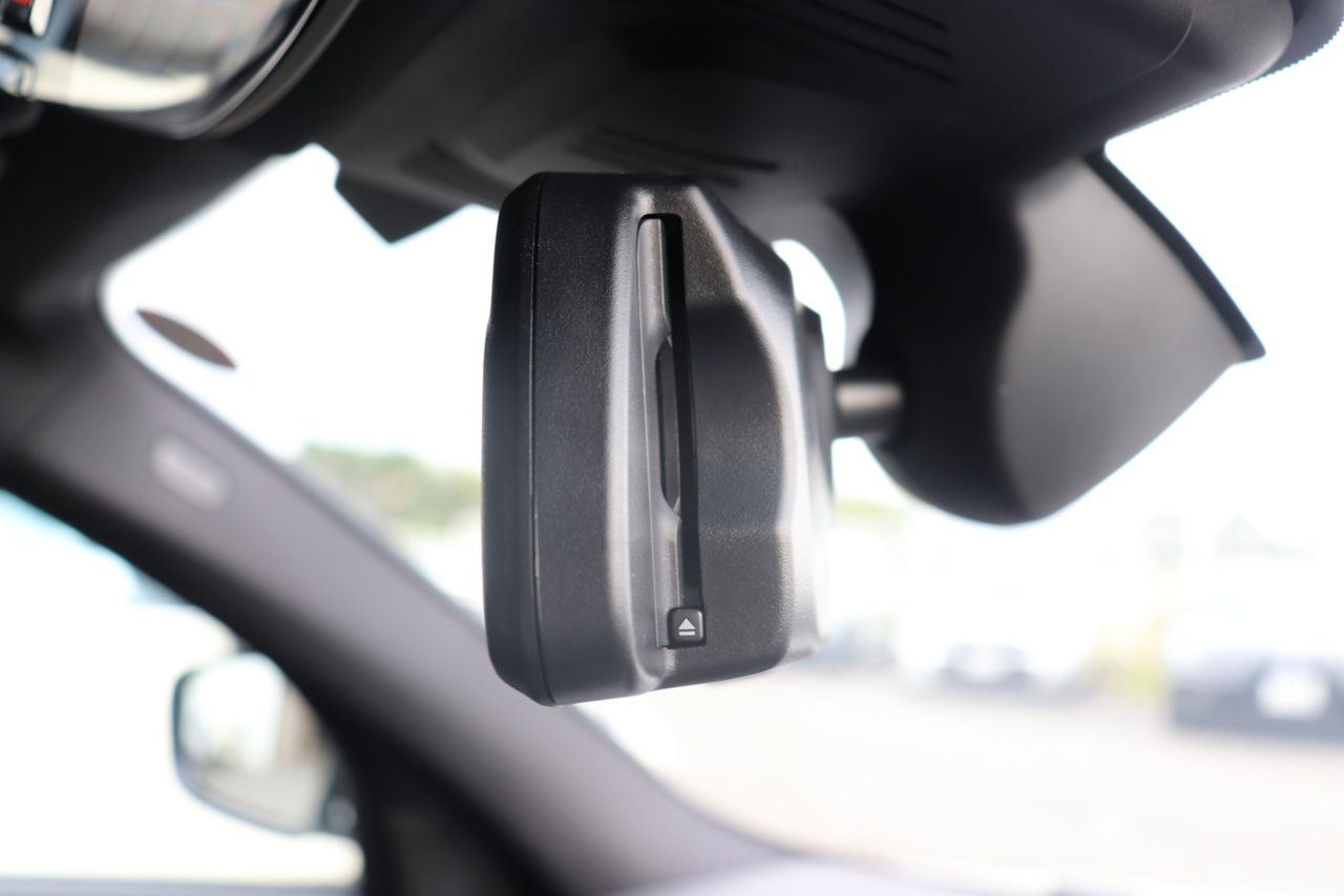 320d xDrive Berline RHD