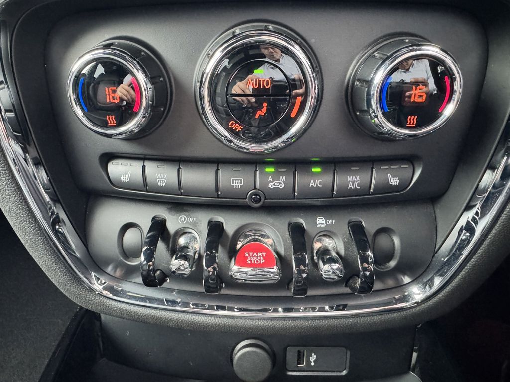 MINI CLUBMAN COOPER D