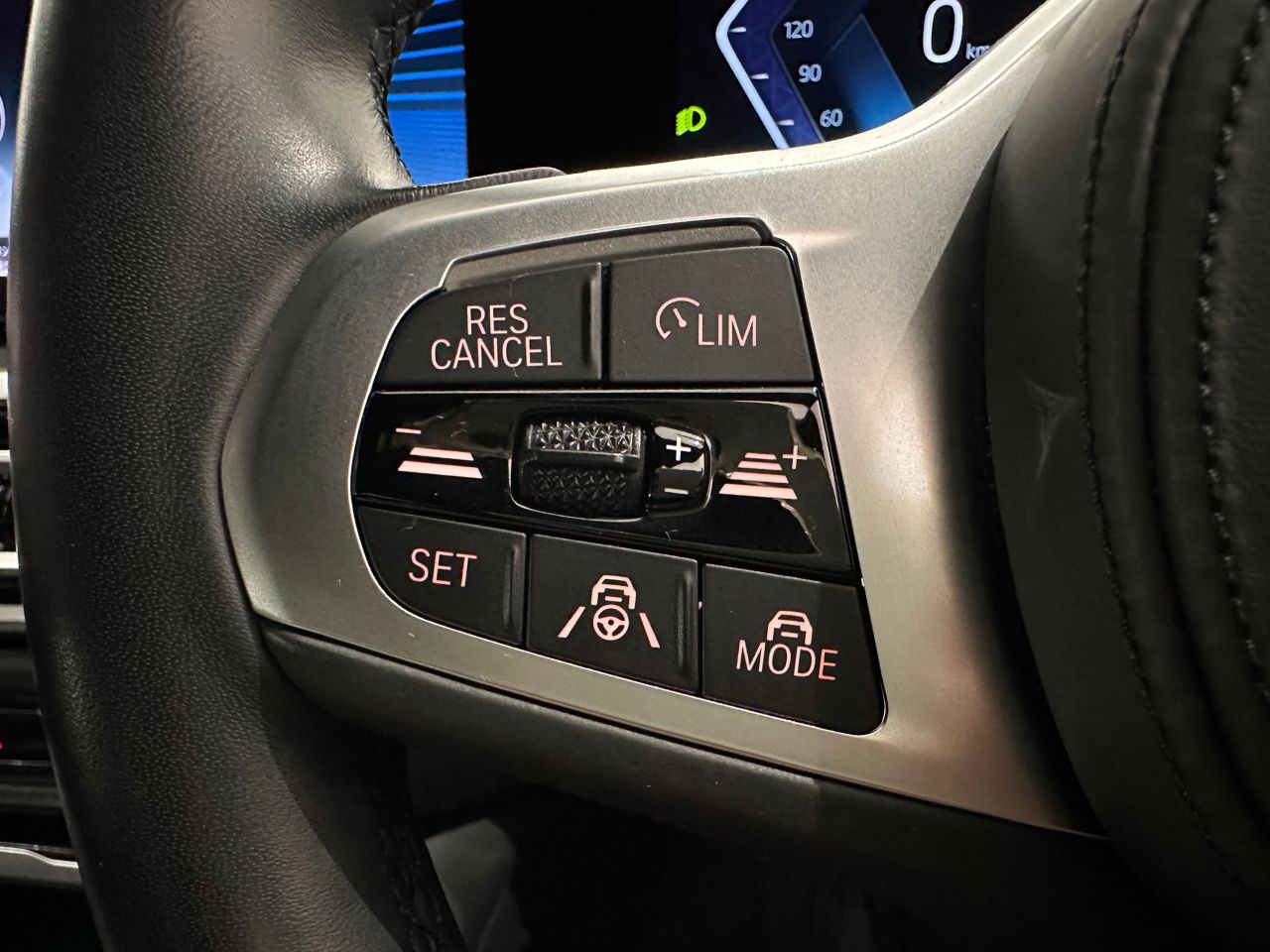 G26 i4 eDrive40 RHD
