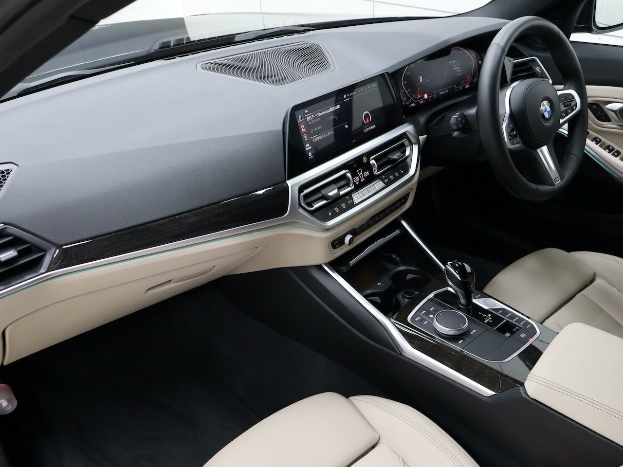 G21 330i Touring RHD