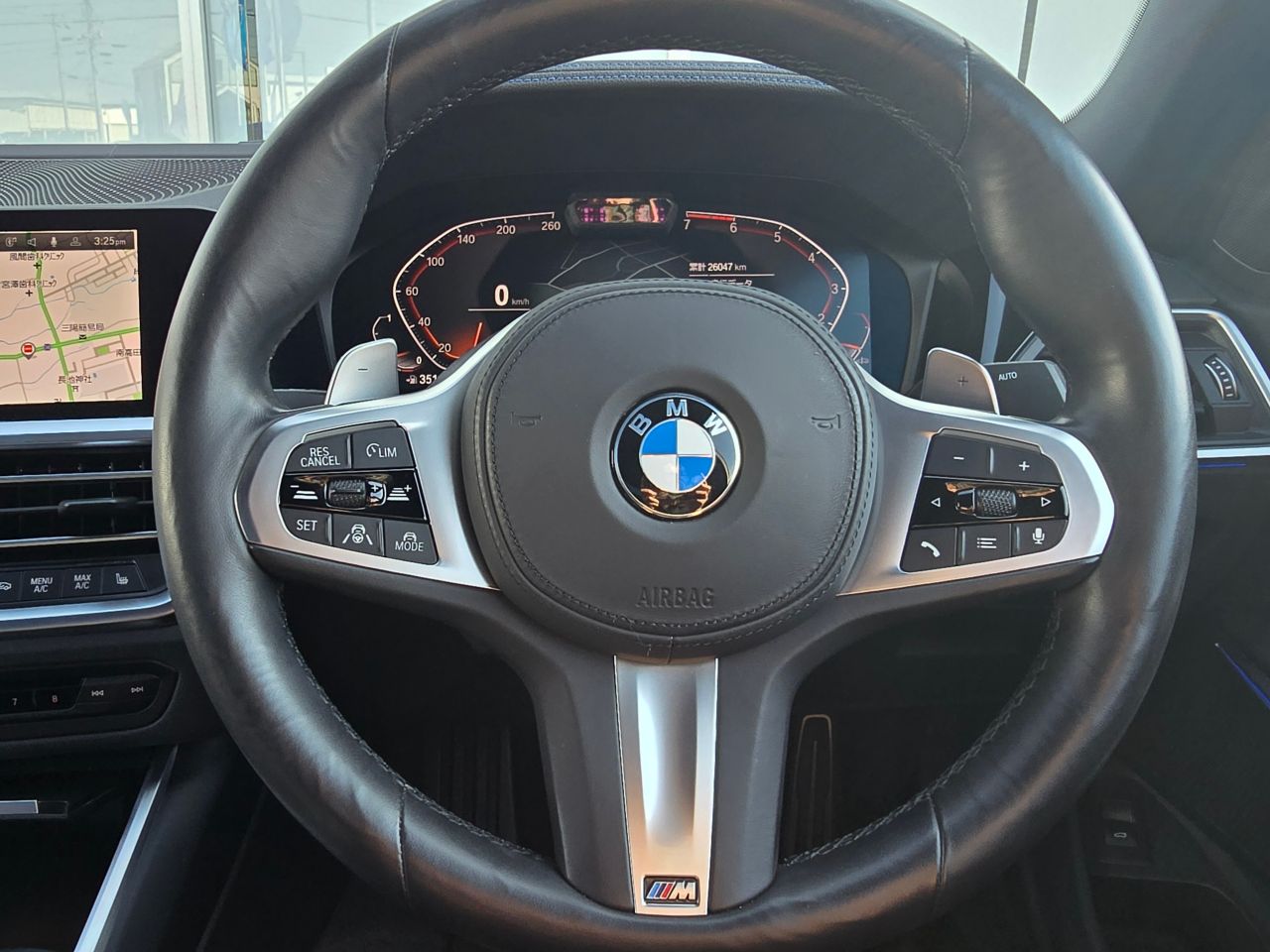 320i Sedan RHD