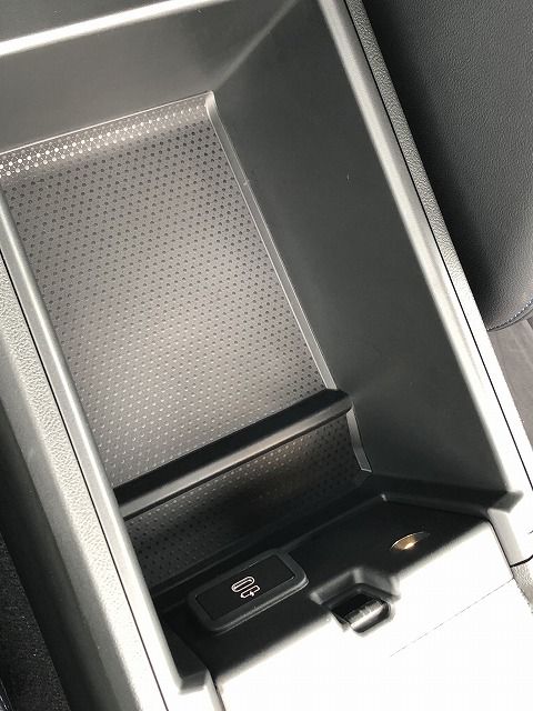 320d xDrive Berline RHD