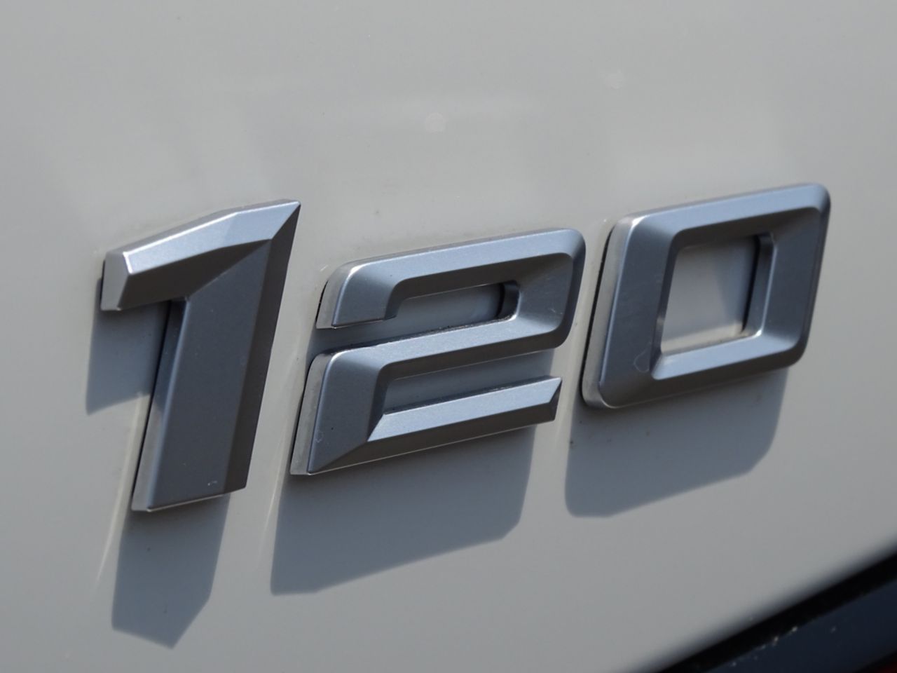 120 Sport Sports Hatch